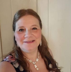 Meet your Posher, Stacy